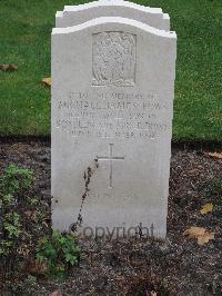 Berlin 1939-1945 War Cemetery - Bows, Michael James